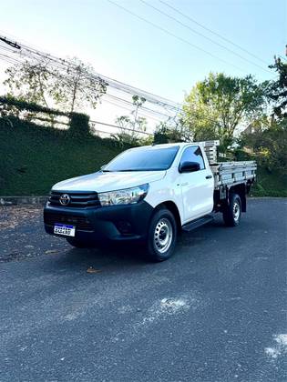 TOYOTA HILUX 2.8 D-4D TURBO DIESEL CHASSI 4X4 MANUAL TOYOTA HILUX 2.8 D-4D TURBO DIESEL CHASSI 4X4 MANUAL